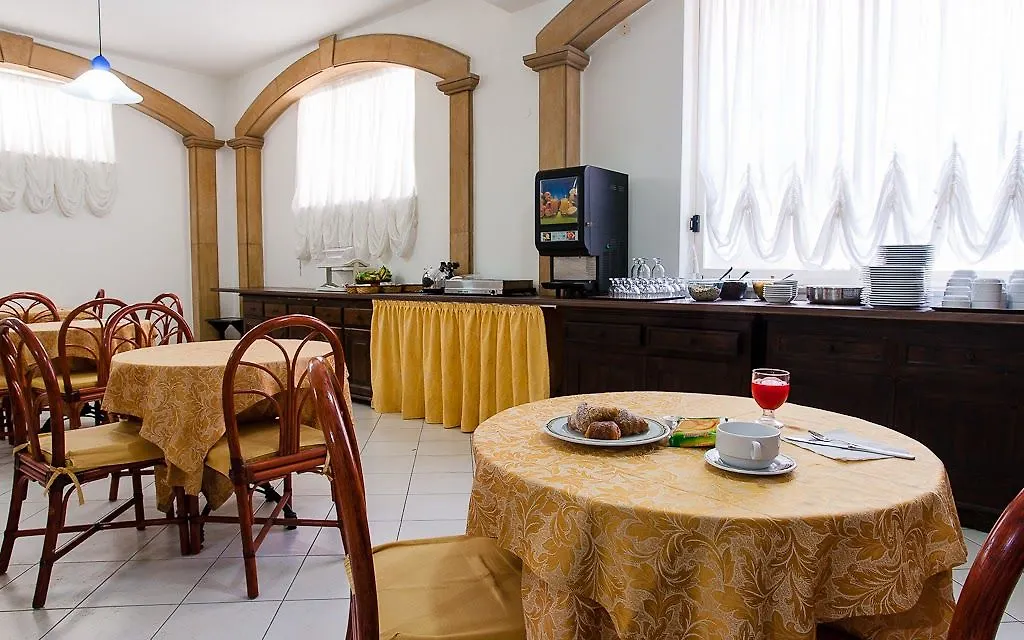 Ig-Tysandros Hotel Apartments Giardini Naxos 3*,
