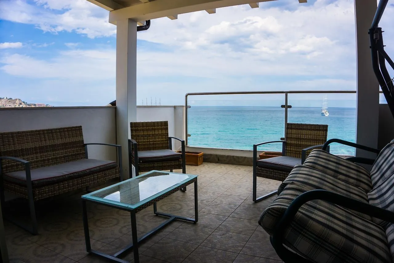Ig-Tysandros Hotel Apartments Giardini Naxos