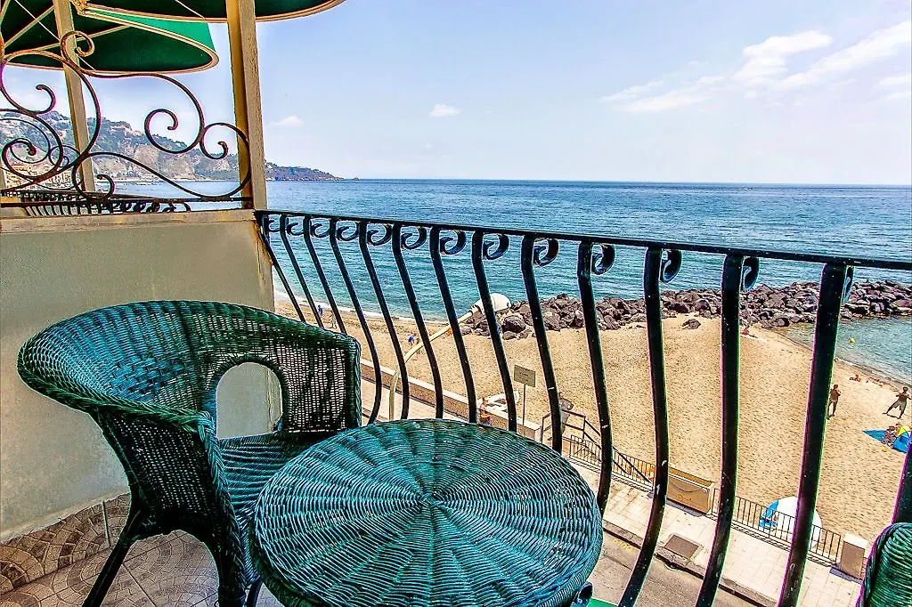 Ig-Tysandros Hotel Apartments Giardini Naxos 3*,